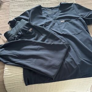 Figs Navy Scrub Set